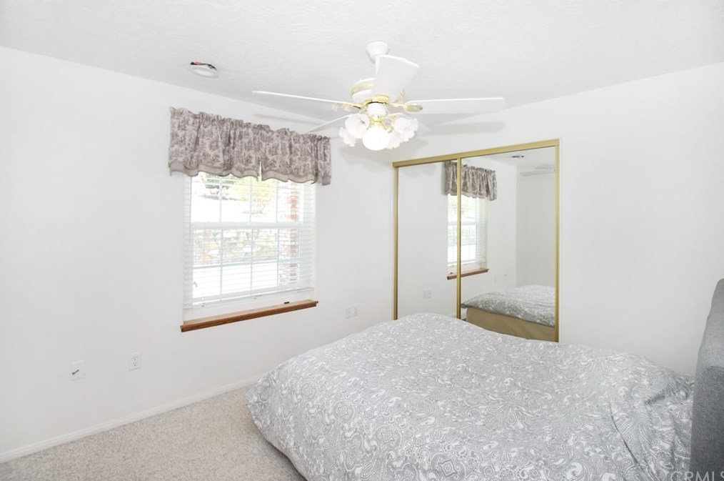 20767 Sunset Dr, Apple Valley CA  92308-5359 exterior