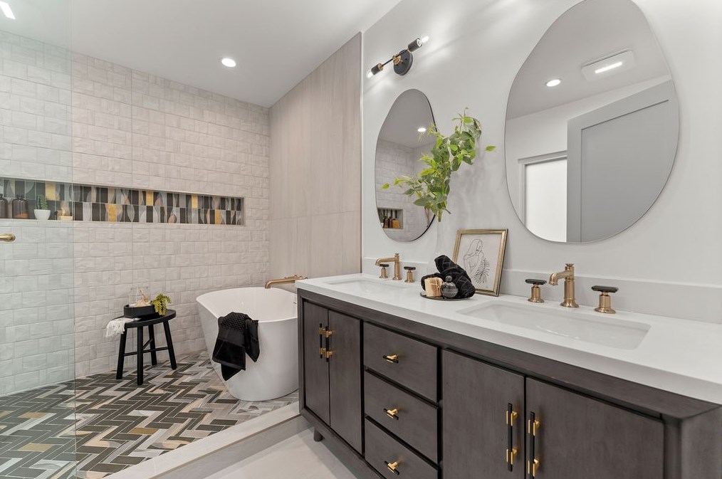 19136 Weston Pl, Los Angeles CA  91356-5040 exterior