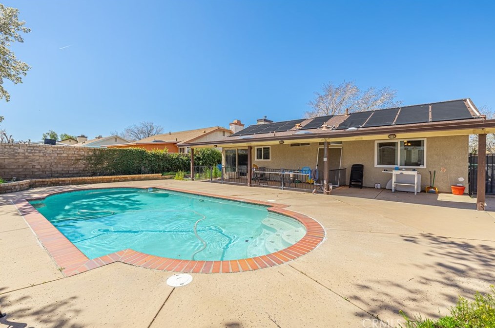 37846 Birch Tree Ln, Palmdale CA  93550-5485 exterior