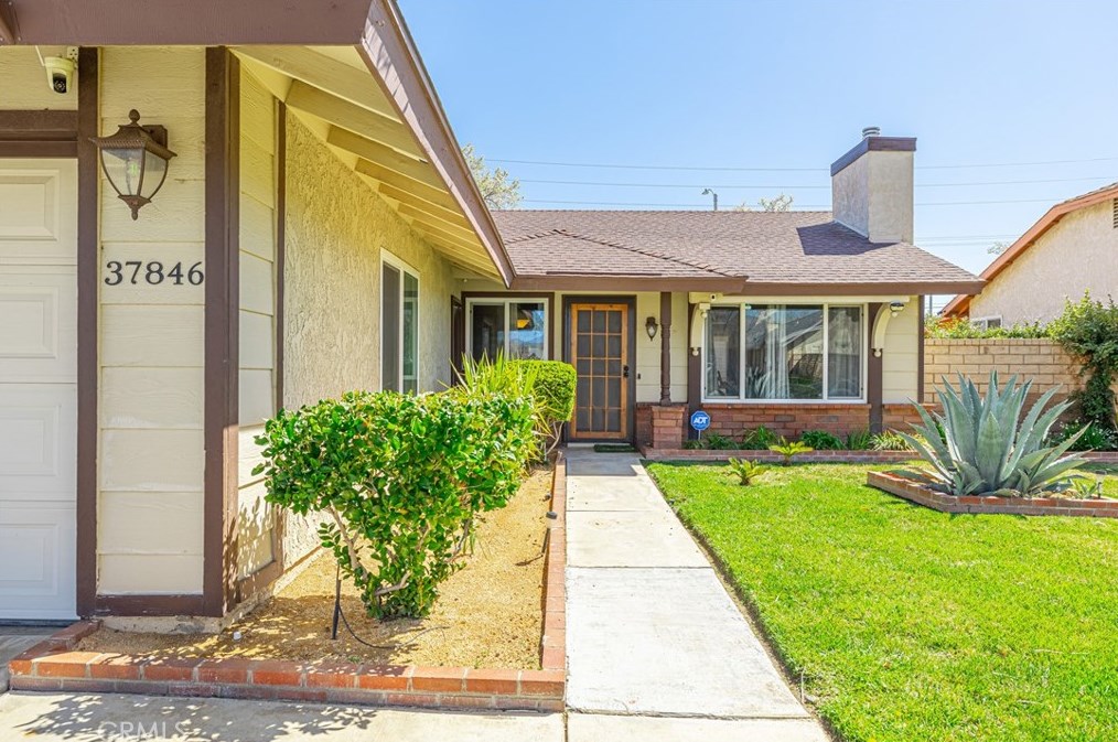 37846 Birch Tree Ln, Palmdale CA  93550-5485 exterior