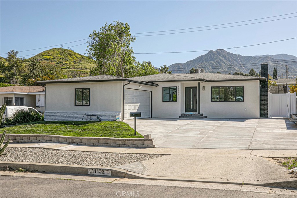 11122 Parr Ave, Sunland, CA 91040 MLS GD23064279 Coldwell Banker