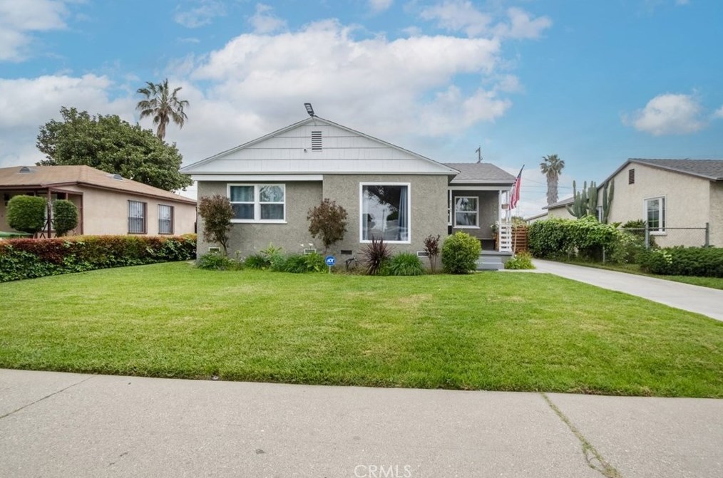 712 Century Blvd, Los Angeles CA  90044-4514 exterior