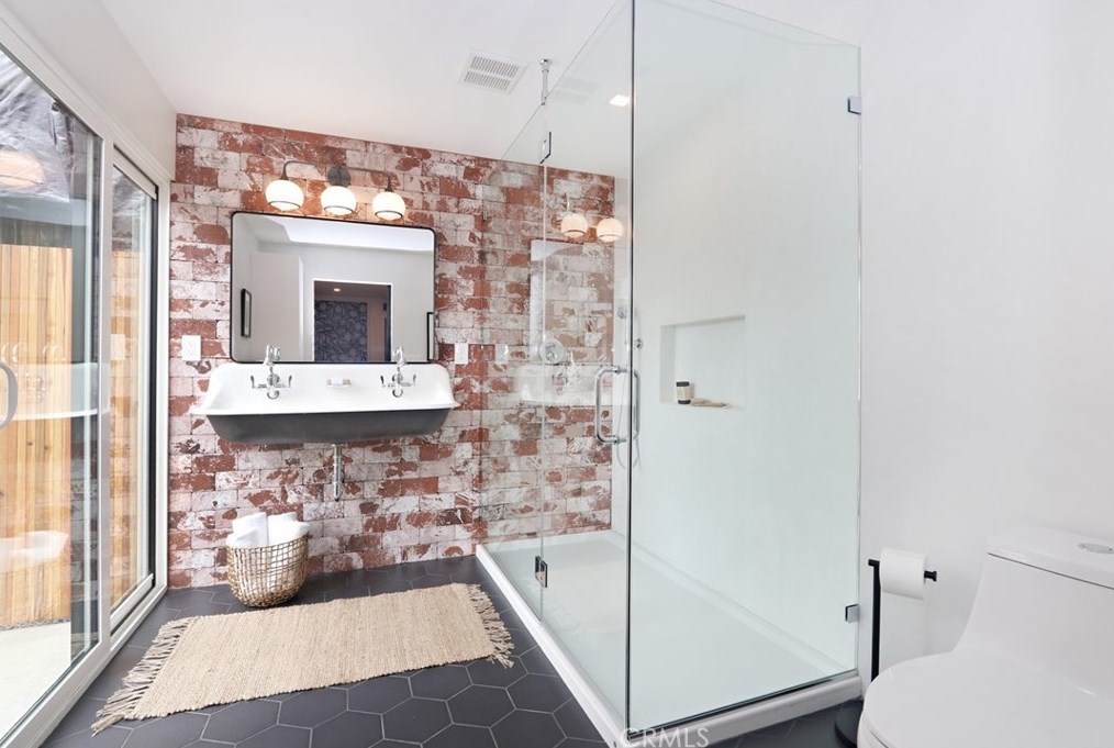 5103 San Rafael, Los Angeles CA  90042-3240 exterior