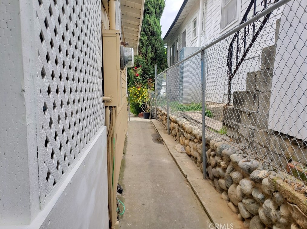 5064 San Rafael, Los Angeles CA  90042-3239 exterior