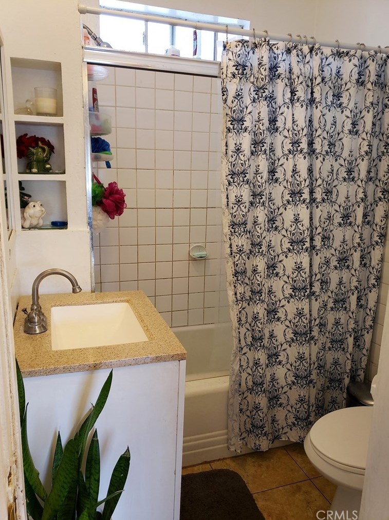 5064 San Rafael, Los Angeles CA  90042-3239 exterior