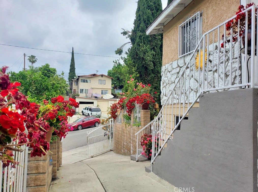 5064 San Rafael Ave, Los Angeles CA  90042-3239 exterior