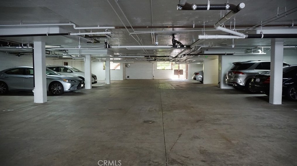 4536 Wilshire Blvd, Los Angeles CA  90010-3836 exterior