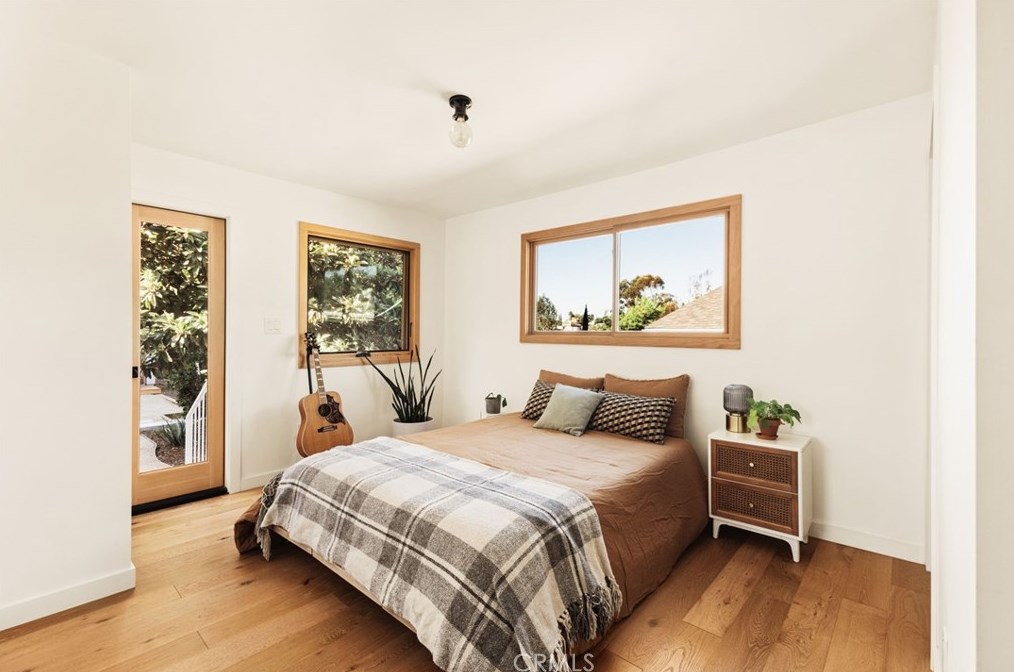 2128 Cove Ave, Los Angeles CA  90039-3917 exterior