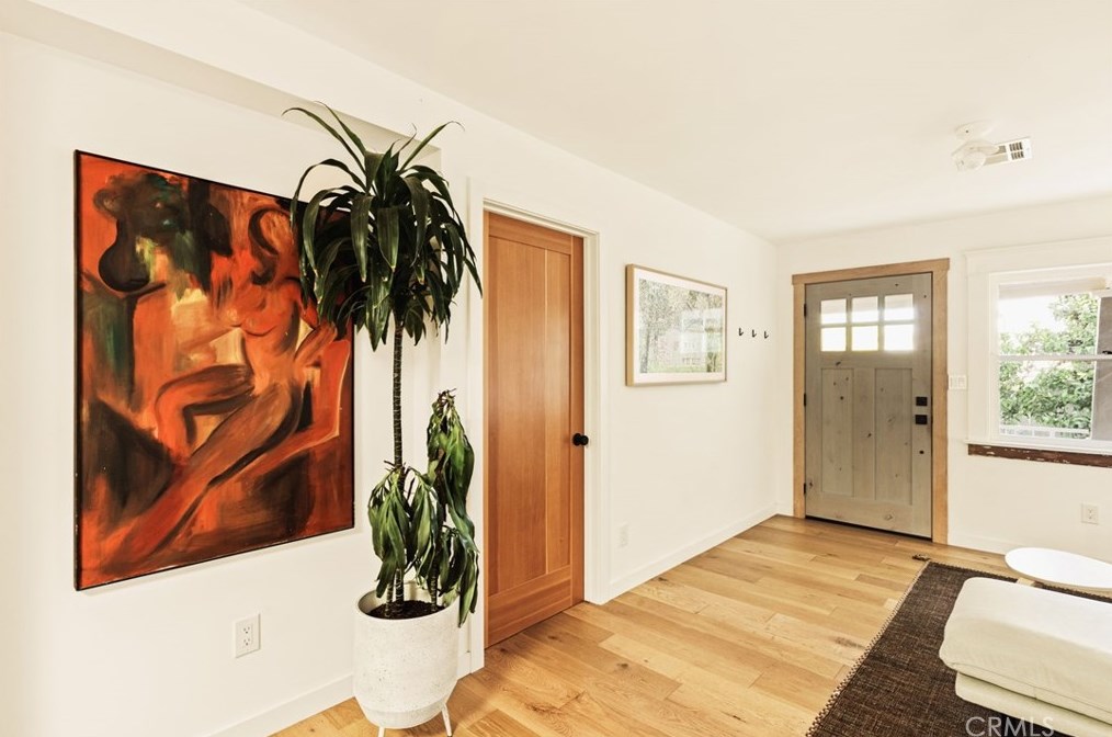 2128 Cove Ave, Los Angeles CA  90039-3917 exterior