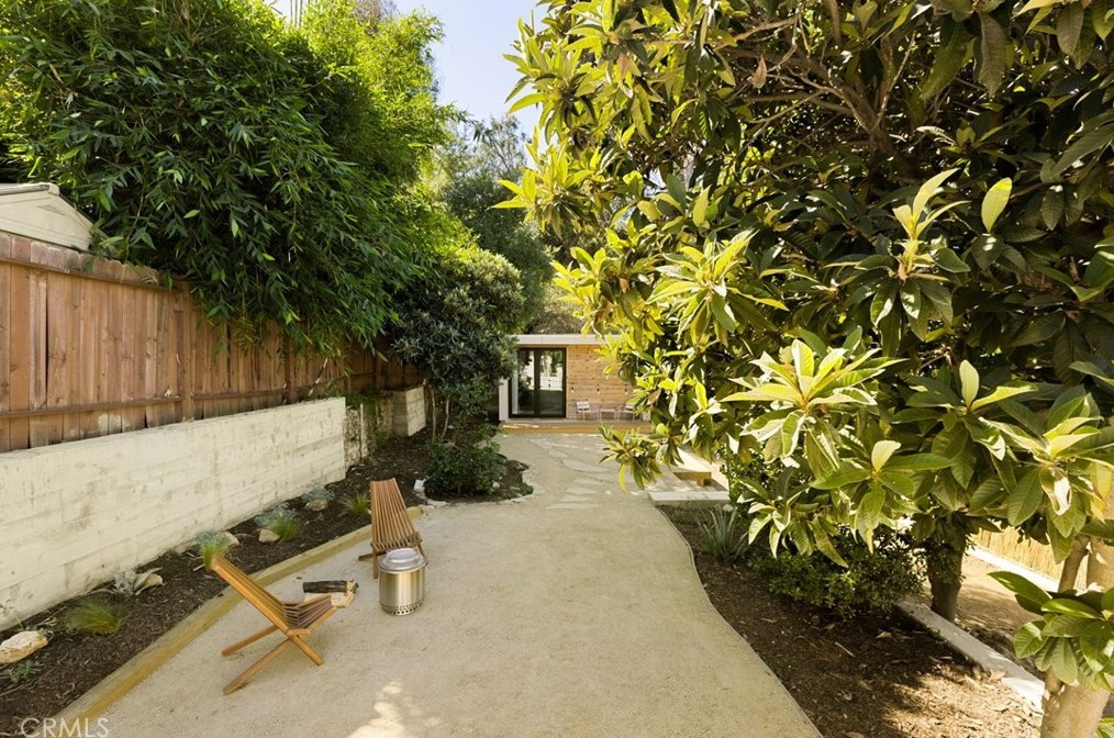 2128 Cove Ave, Los Angeles CA  90039-3917 exterior