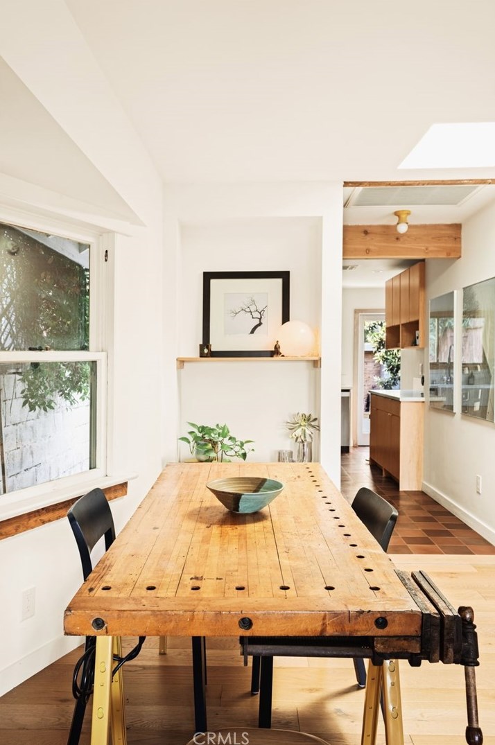 2128 Cove Ave, Los Angeles CA  90039-3917 exterior