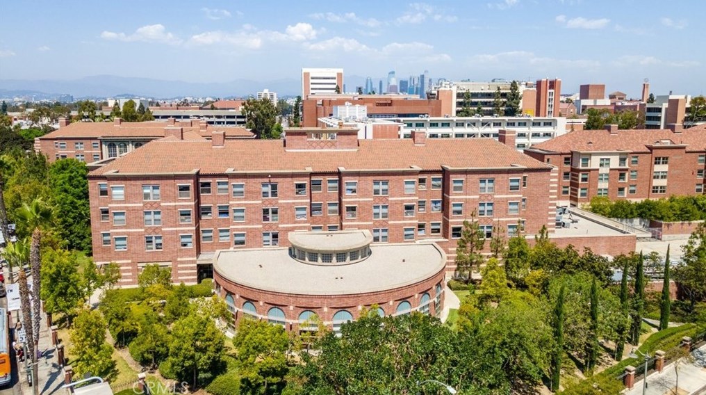 1186 37th Dr, Los Angeles CA  90007-4205 exterior