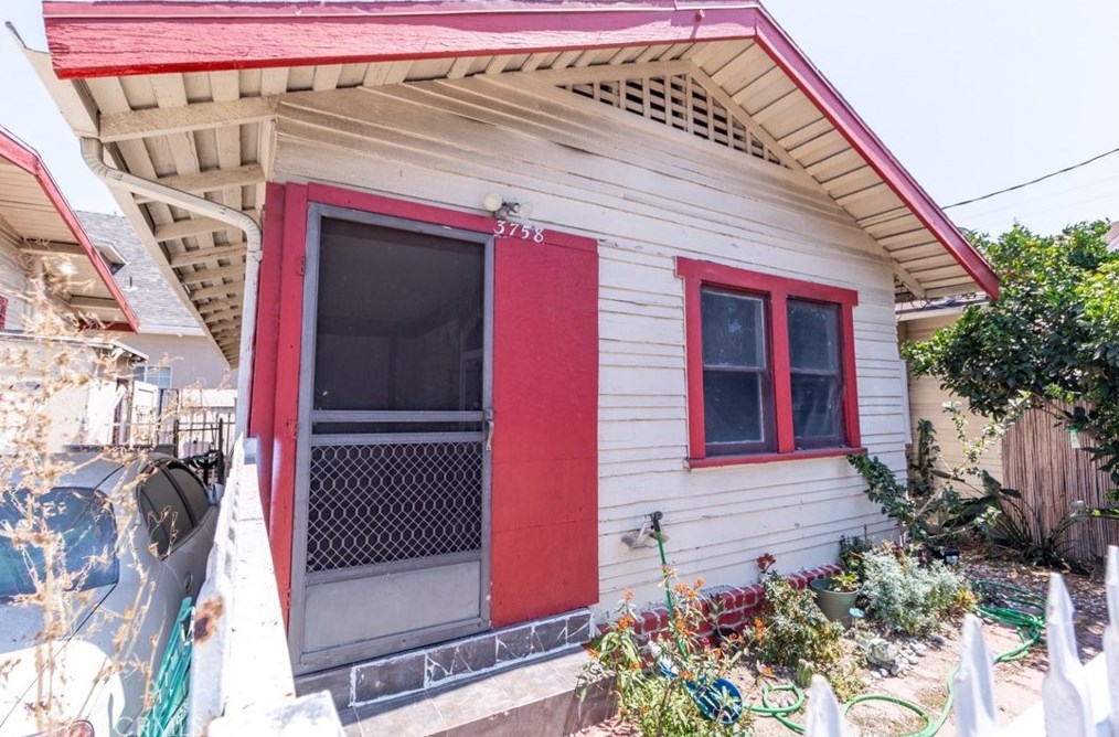 1186 37th Dr, Los Angeles CA  90007-4205 exterior