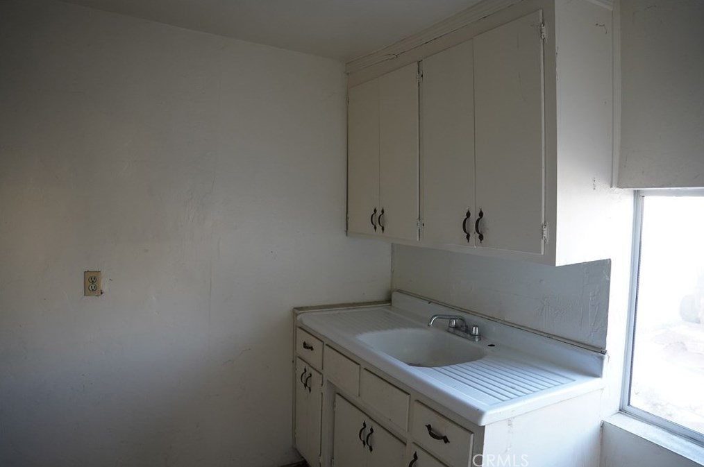 920 Hazard Ave, Los Angeles CA  90063-1252 exterior
