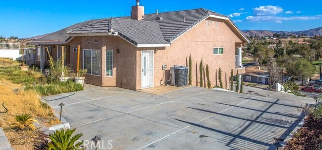 17674 Buckthorn Ave, Hesperia CA  92345-6617 exterior