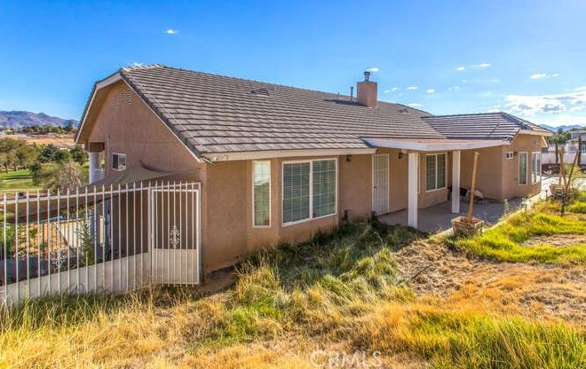 17674 Buckthorn Ave, Hesperia CA  92345-6617 exterior