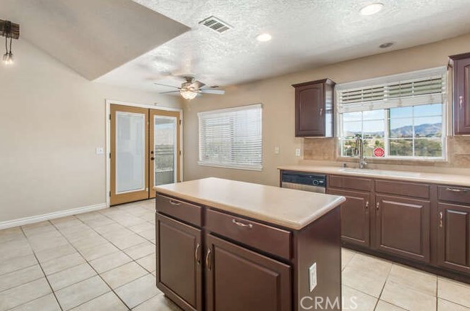 17674 Buckthorn Ave, Hesperia CA  92345-6617 exterior