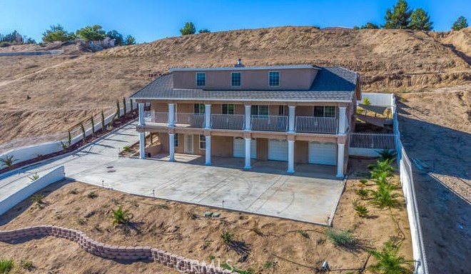 17674 Buckthorn Ave, Hesperia CA  92345-6617 exterior