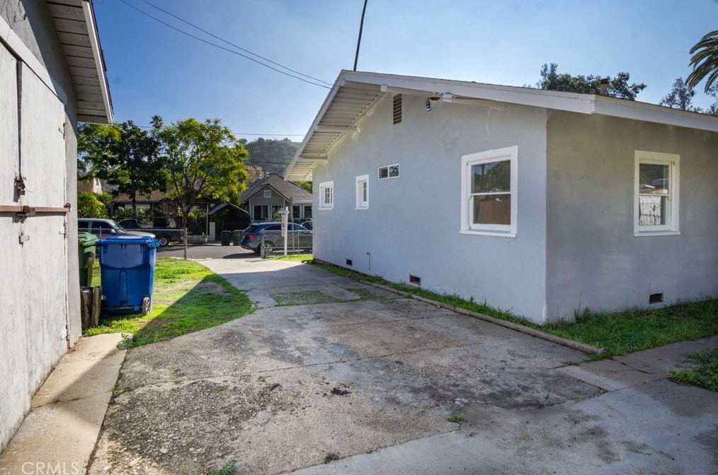 6217 Hayes Ave, Los Angeles CA  90042-3617 exterior