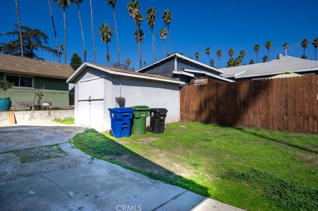 6217 Hayes Ave, Los Angeles CA  90042-3617 exterior