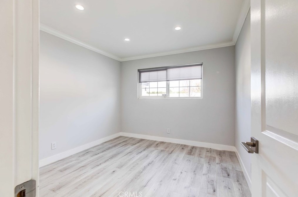 22355 Los Tigres Dr, Santa Clarita CA  91350-2335 exterior