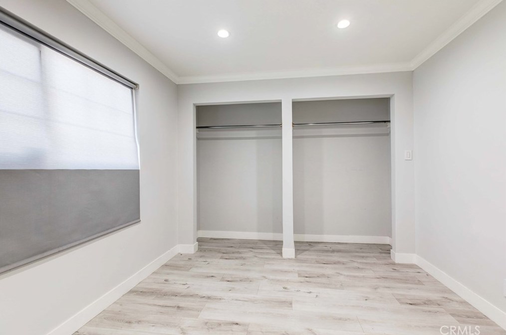 22355 Los Tigres Dr, Santa Clarita CA  91350-2335 exterior
