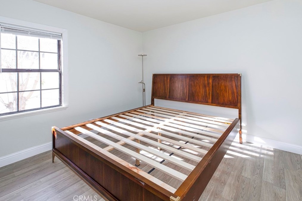 17921 Vanowen St, Los Angeles CA  91335-5637 exterior