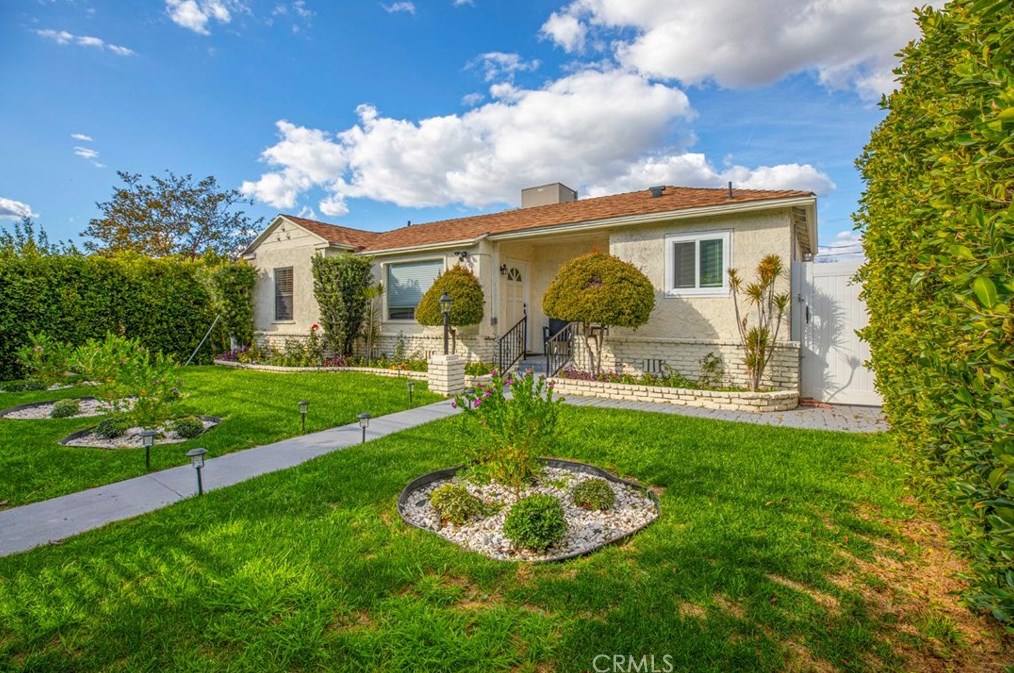 17921 Vanowen St, Los Angeles CA  91335-5637 exterior