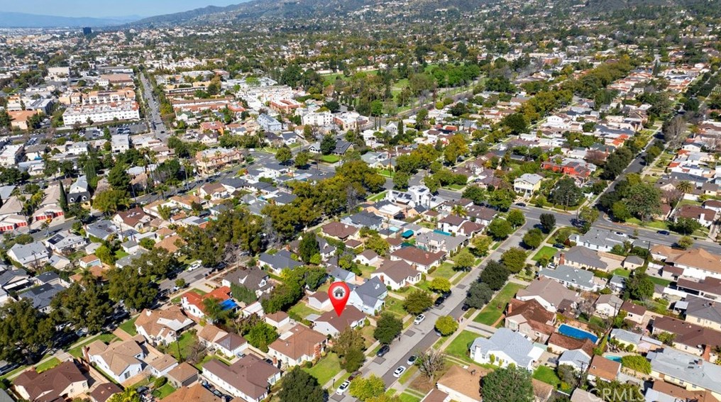 1235 Cleveland Rd, Glendale CA  91202-2005 exterior