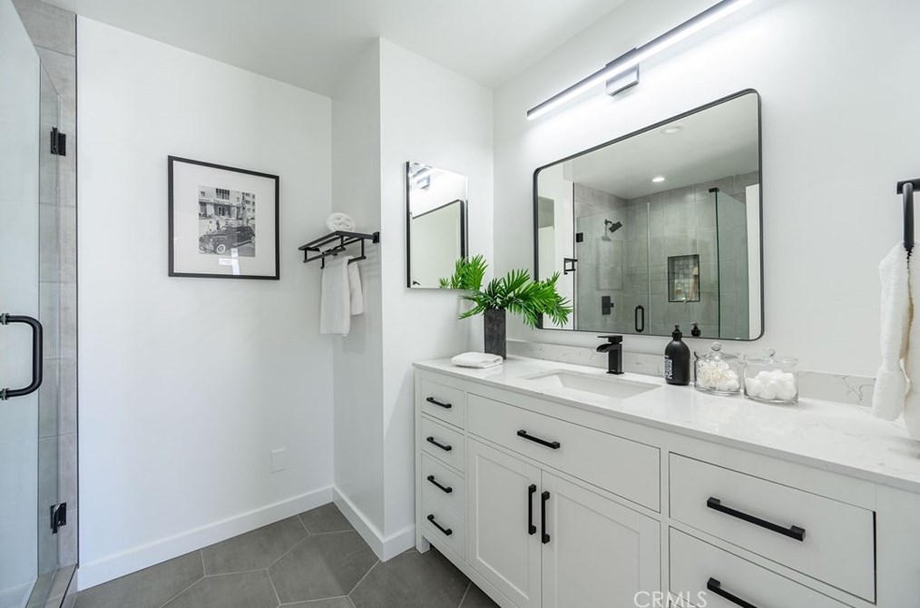 17239 Lemay St, Van Nuys CA  91406-5431 exterior