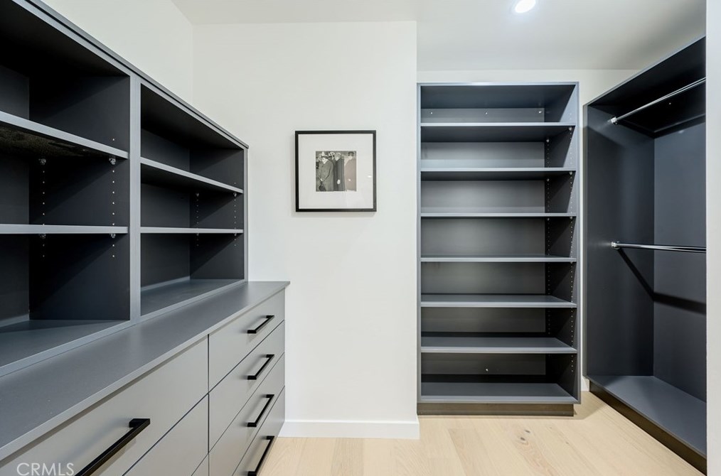 17239 Lemay St, Van Nuys CA  91406-5431 exterior