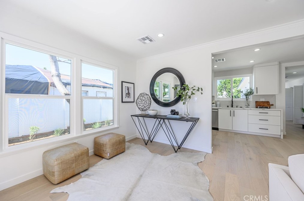 17239 Lemay St, Van Nuys CA  91406-5431 exterior