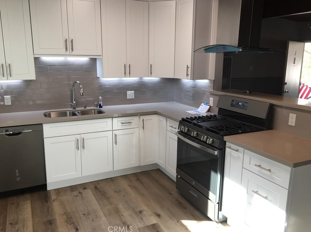 2104 Verdugo Rd, Glendale CA  91208-2528 exterior