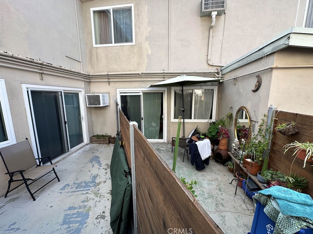 2104 Verdugo Rd, Glendale CA  91208-2528 exterior