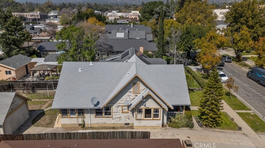 1233 Wesley Ave, Pasadena CA  91104-2640 exterior
