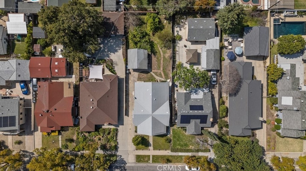 1233 Wesley Ave, Pasadena CA  91104-3160 exterior