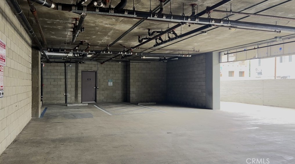 815 Harvard Blvd, Los Angeles CA  90005-2588 exterior