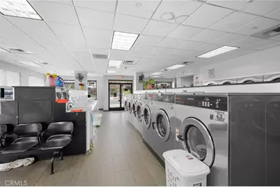 6914 Foothill Boulevard, Tujunga, CA 91042 - Photo 3