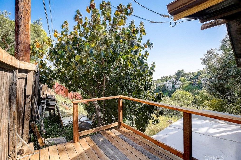 755 Crane Blvd, Los Angeles CA  90065-4038 exterior