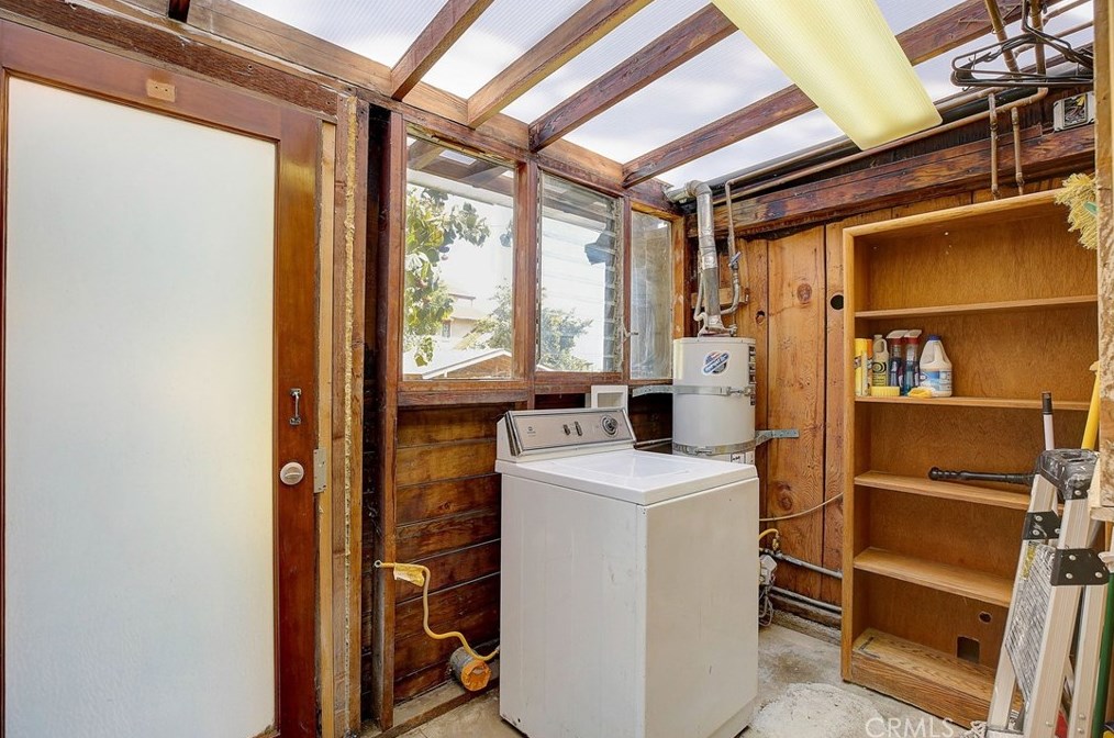 755 Crane Blvd, Los Angeles CA  90065-4038 exterior