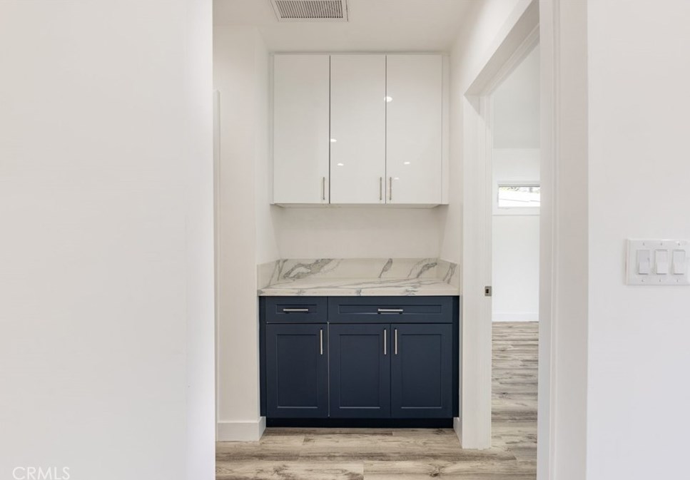 3849 Mayfield Ave, Glendale CA  91214-2312 exterior