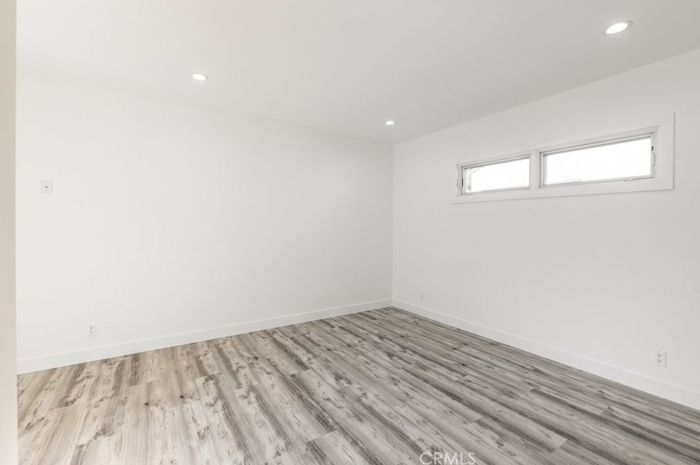 3849 Mayfield Ave, Glendale CA  91214-2312 exterior