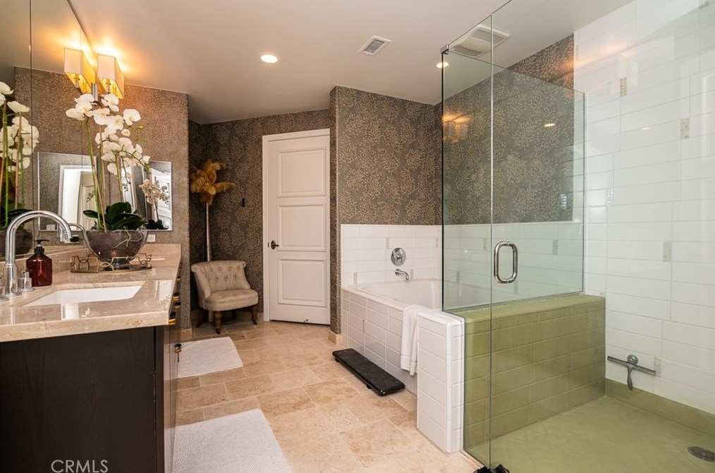 670 Caruso Ave, Glendale CA  91210-1519 exterior