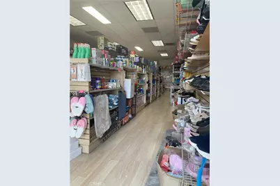 912 S Glenoaks Blvd, Burbank, CA 91502 - Photo 1