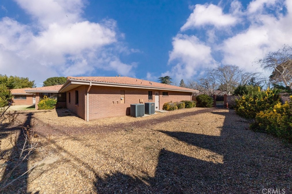 44745 Lowtree Ave, Lancaster CA  exterior