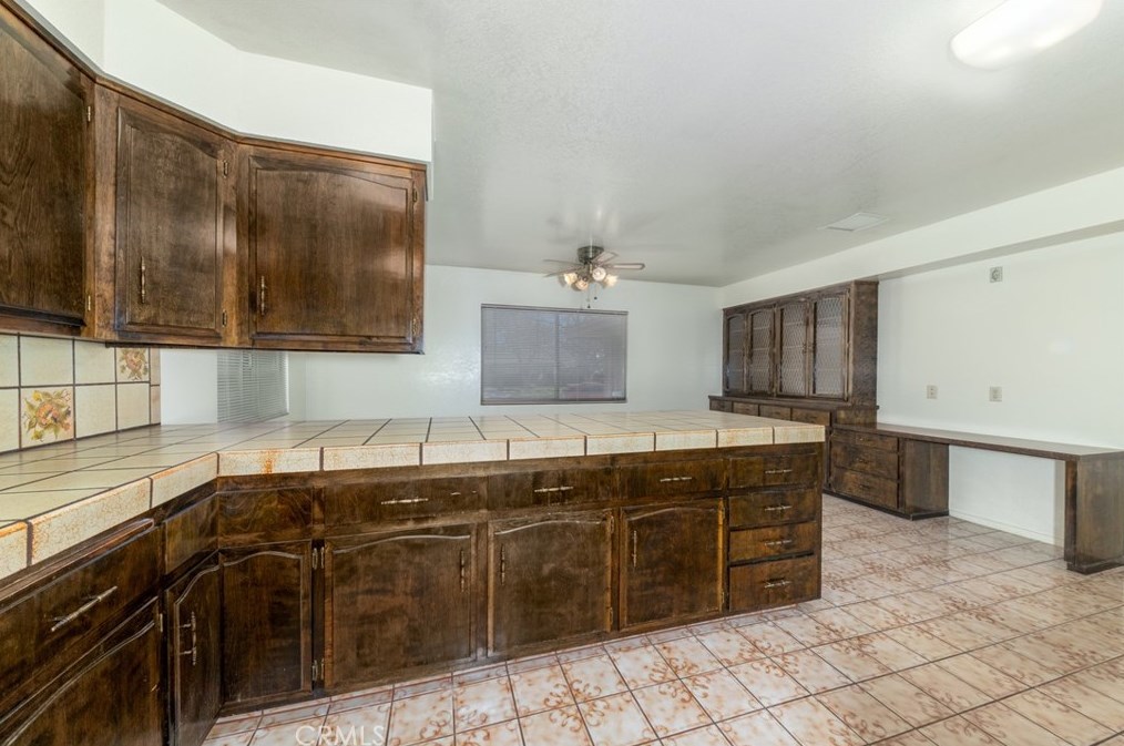 44745 Lowtree Ave, Lancaster CA  exterior