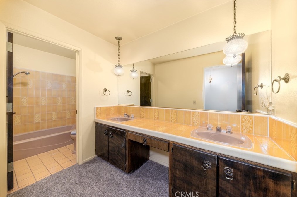 44745 Lowtree Ave, Lancaster CA  exterior