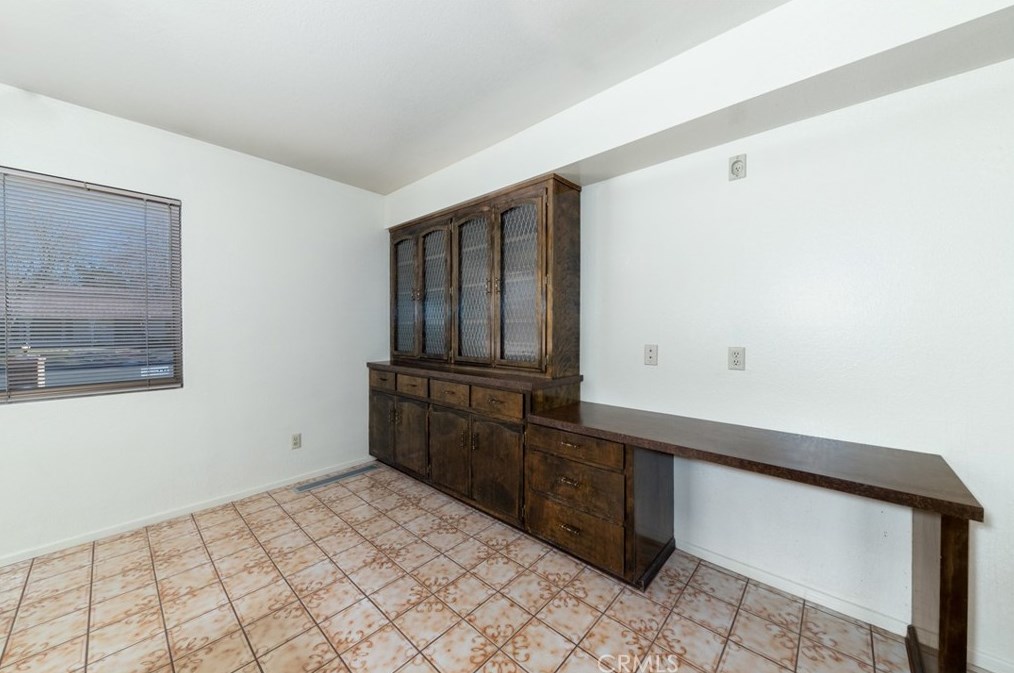 44745 Lowtree Ave, Lancaster CA  exterior