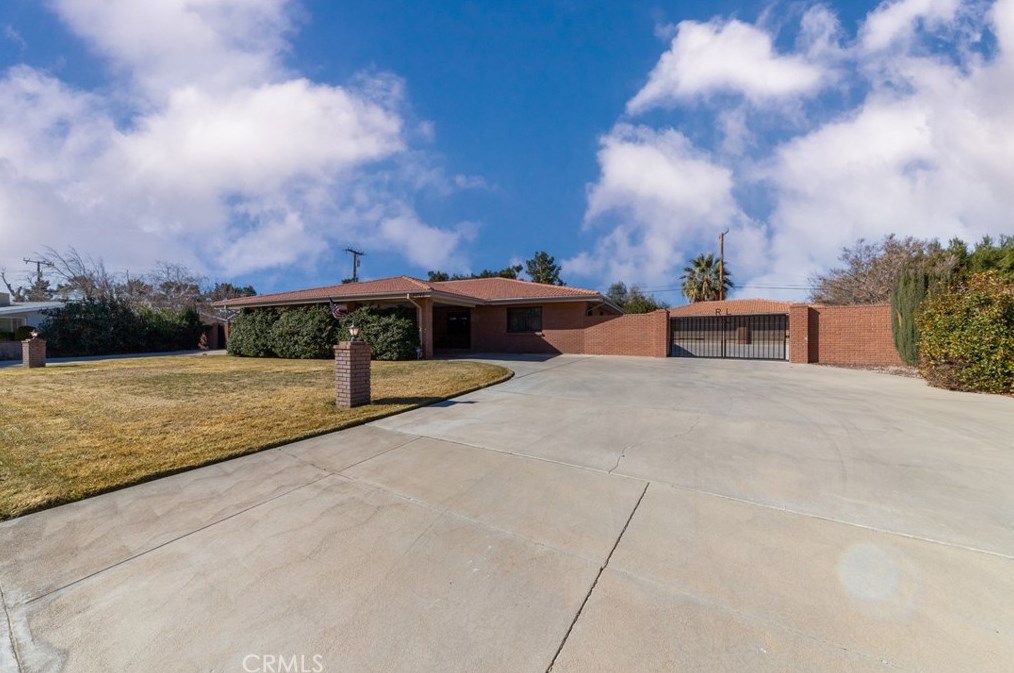 44745 Lowtree Ave, Lancaster CA  exterior