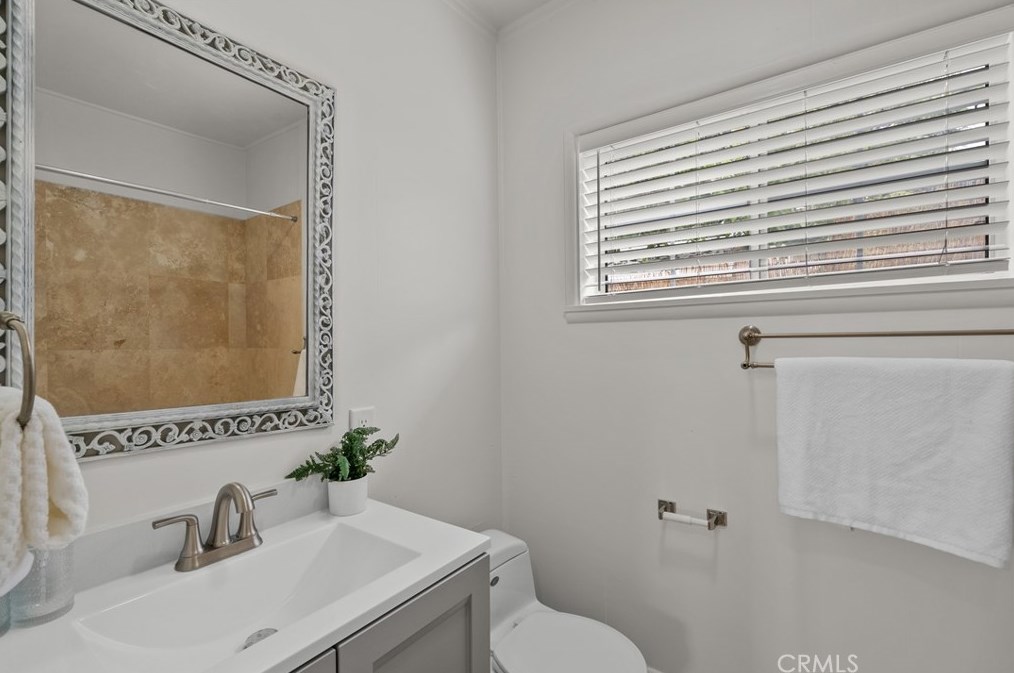 3355 Alabama St, Glendale CA 91214-1214 exterior